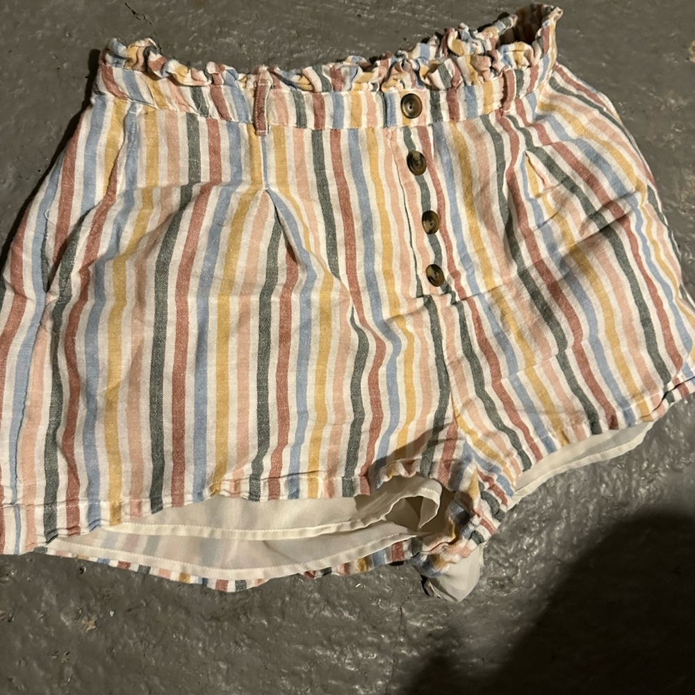 Cotton American Eagle Shorts Size Medium. Multicolor